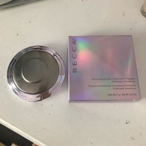 Becca shimmering skin perfector highlight